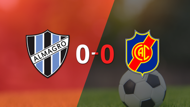 Almagro y Colegiales empataron sin goles