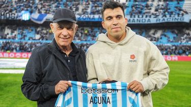 Victor Blanco explicó por qué el Huevo Acuña eligió jugar en River y señaló que Racing también lo quería.&nbsp;