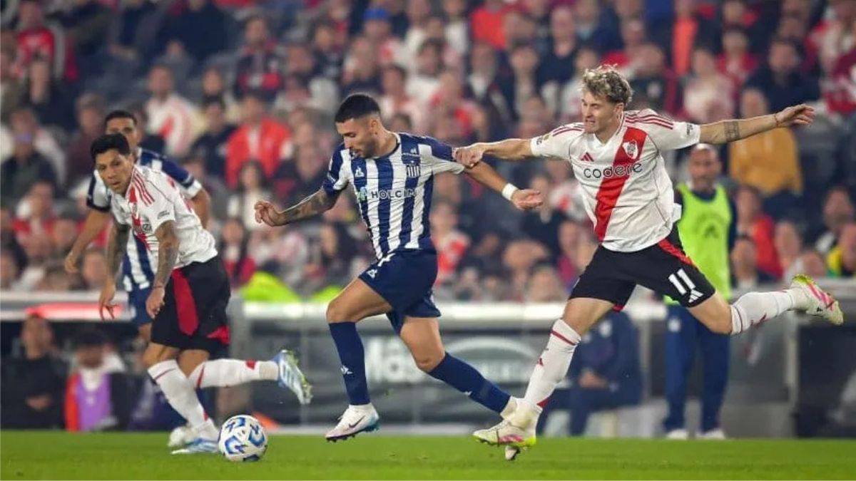 River Plate y Talleres de Córdoba empataron 1 a 1 en el Monumental River Plate y Talleres de Córdoba empataron 1 a 1 en el Monumental