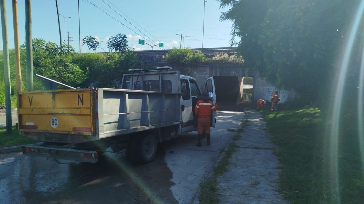Vialidad Nacional arregla y desagota el túnel entre Cuyaya y Barrio Norte