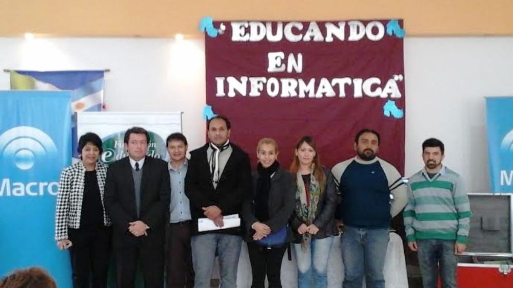 Lanzamiento de Educando en Informática