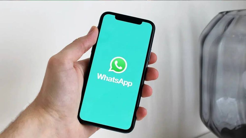 Cómo se realiza la actualización de WhatsApp