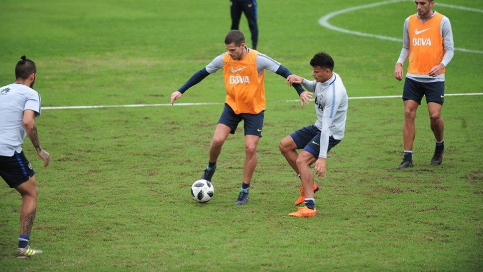 Con la vuelta de Gago y varios suplentes, Boca visita a Huracán desde las 11