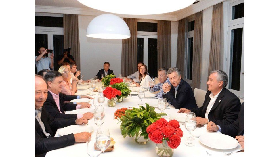 Reunión entre el PRO y la UCR