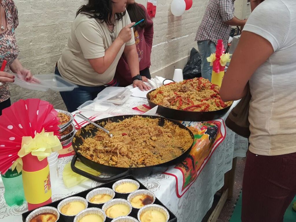 Paella en el stand de España