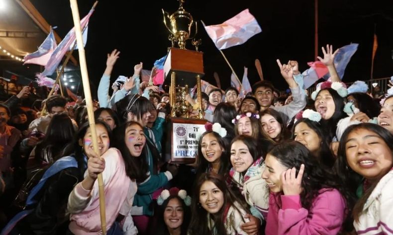 FNE2024: este año los estudiantes recibirán un voucher con el valor del trofeo