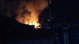 Incendio en una feria de Alto Comedero