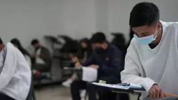 Pandemia: 13 de cada 100 estudiantes terminaron la secundaria