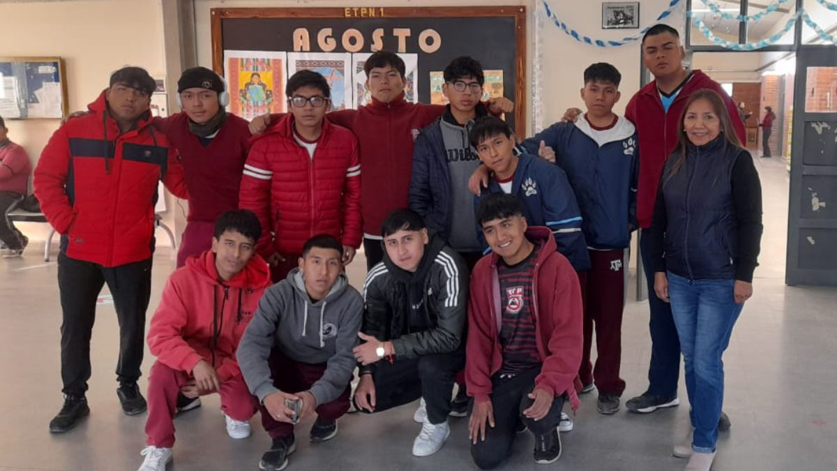 estudiantes de la etp ayudan a emprendedores de casira y cieneguillas