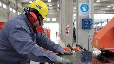 La industria pyme cerró el año 2024 con una caída acumulada del 9,8%