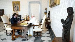 Javier Milei y el papa Francisco tuvieron una reunión de 70 minutos de duración.