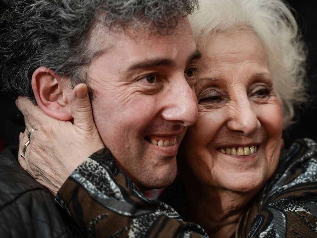 Estela de Carlotto junto a su nieto
