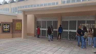 Hay 1800 vacantes en los colegios de capital para 1° año