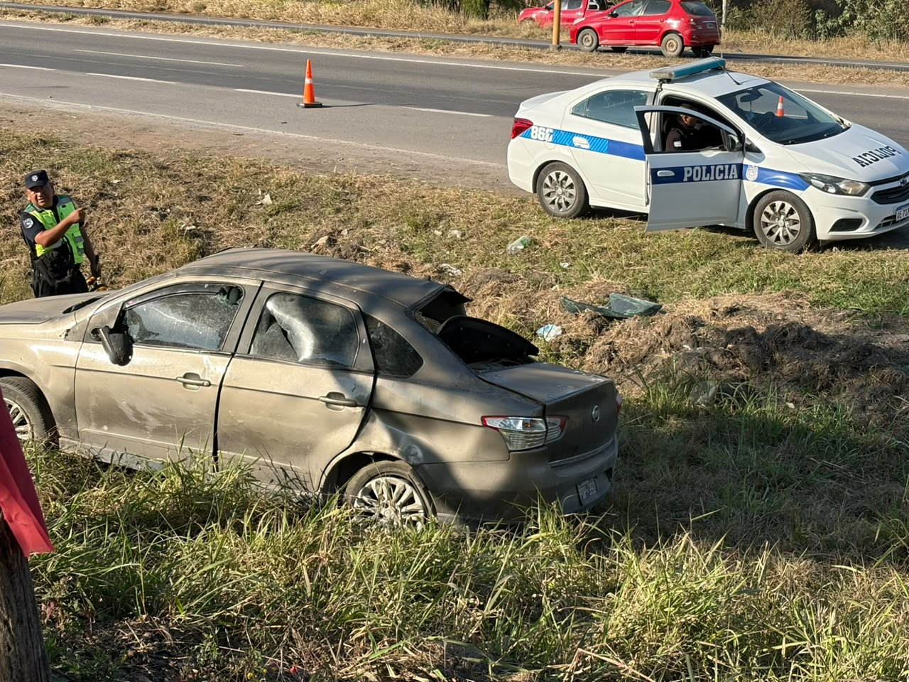 Vuelco en Ruta 66: una mujer y dos adolescentes resultaron con golpes leves