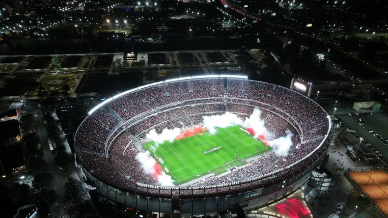 River Plate ampliará y techará el estadio Monumental.