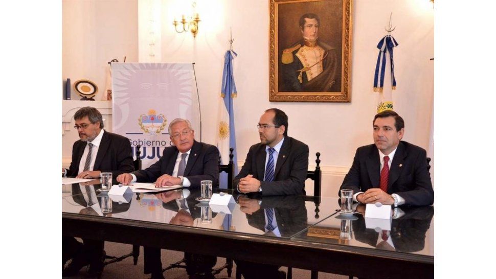 Presentación oficial