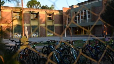 Alerta en Santa Fe: denuncian amenazas de nuevos tiroteos escolares y la Justicia investiga Alerta en Santa Fe: denuncian amenazas de nuevos tiroteos escolares y la Justicia investiga