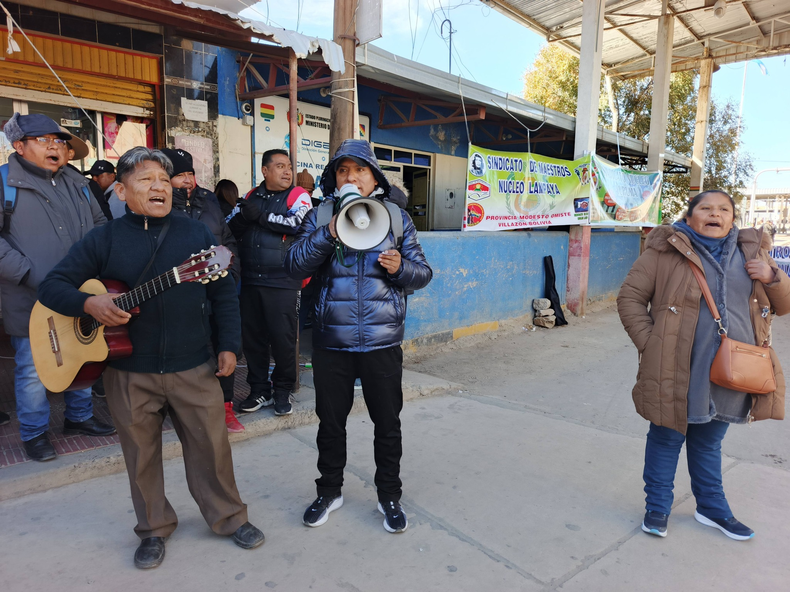 Bloqueo en el puente La Quiaca - Villazón.