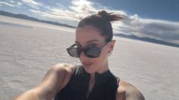 La Tora Lucila Villar en las Salinas Grandes.