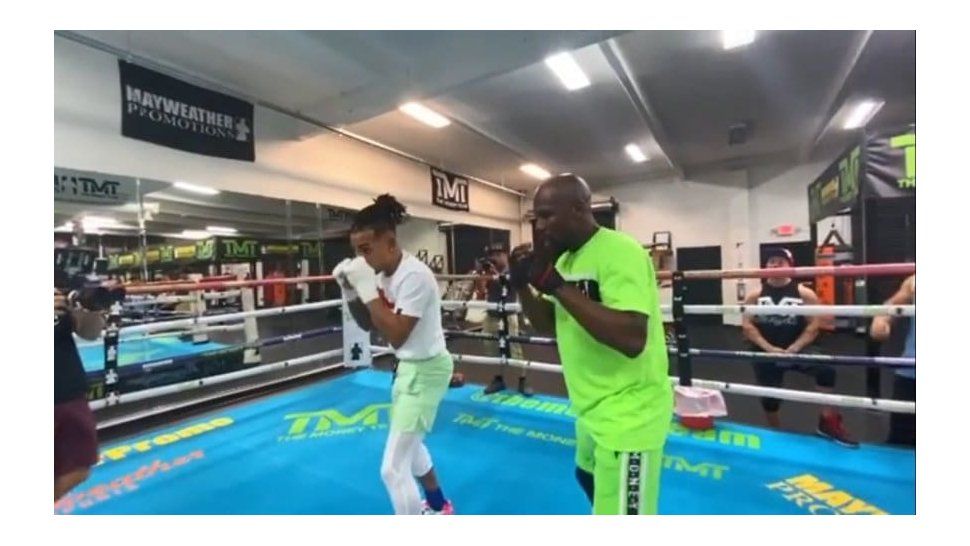 De la música a los guantes ¿Ozuna se suma al ring?