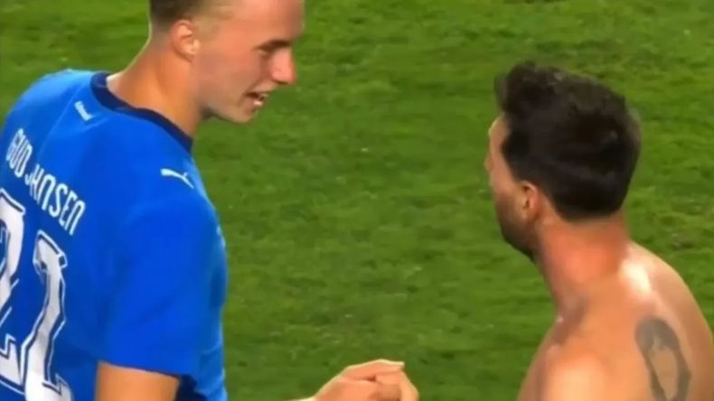 El futbolista que sorprendió a Lionel Messi y le recordó que jugó con su papá.