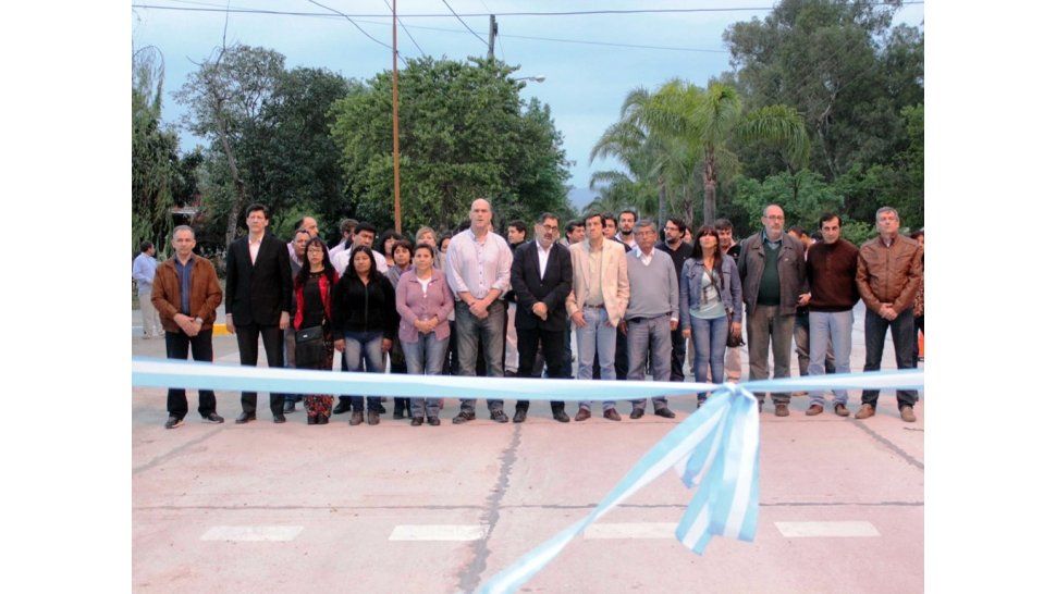 Autoridades y vecinos