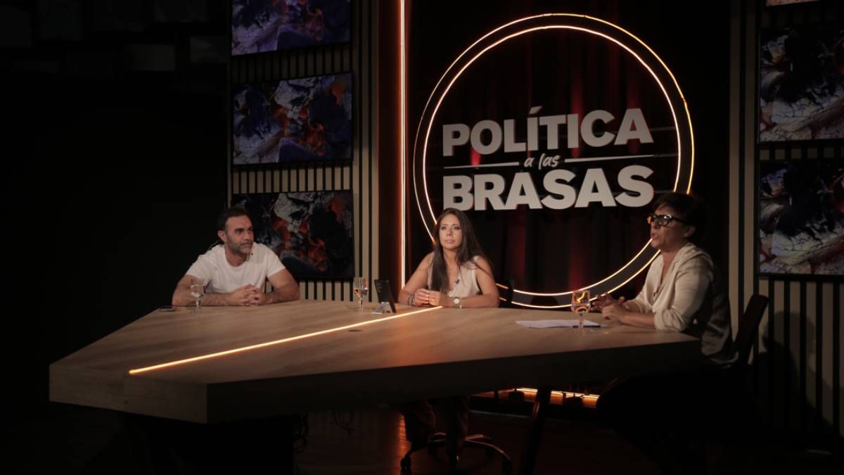 Política a las Brasas con Ezequiel Atauche