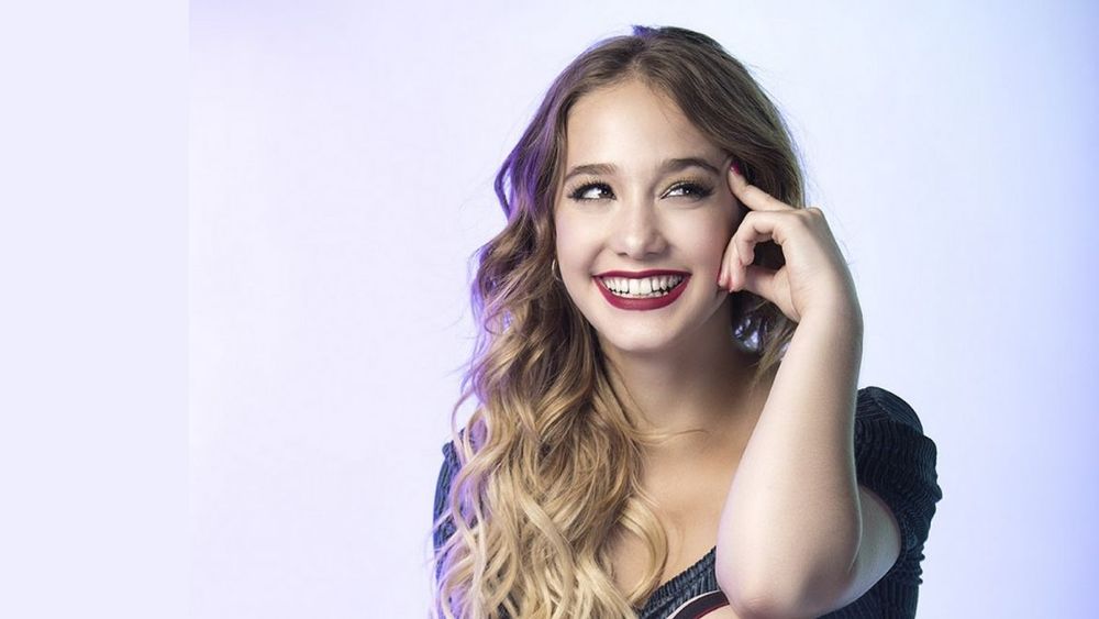 Ángela Torres lanzó Aló y es tendencia en Argentina