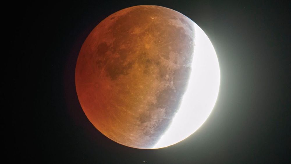 Eclipse penumbral lunar.