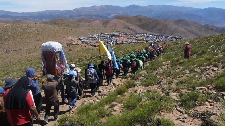 La Comisión de Devotos pidió esperar hasta el 21 de marzo para subir a Punta Corral por Tumbaya, cuando el camino esté habilitado.