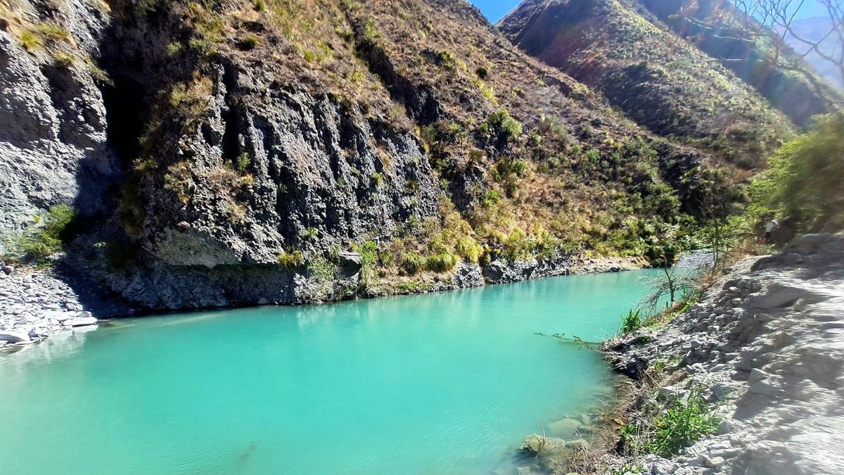 Prohibieron el acceso a Laguna La Esmeralda por riesgo de derrumbes y deslizamientos Prohibieron el acceso a Laguna La Esmeralda por riesgo de derrumbes y deslizamientos