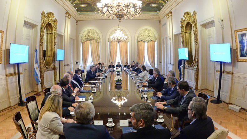 Los gobernadores pidieron a sus senadores acompañar lo acordado con Nación