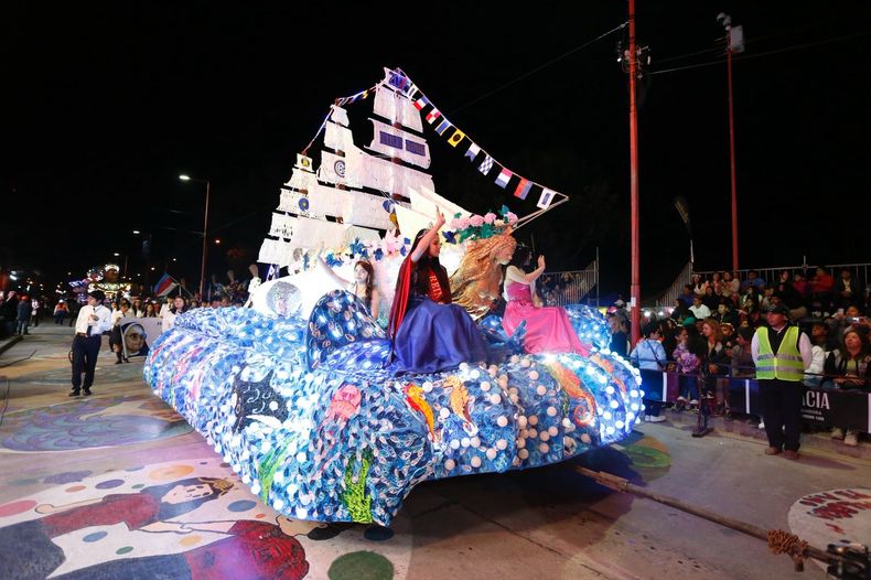 Carruaje del Colegio Antonio María Gianelli, en honor a la Fragata Libertad.