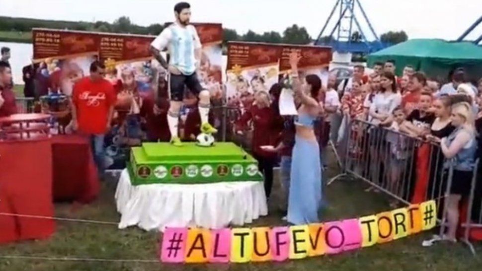 Hicieron una torta tamaño real de Messi por su cumpleaños