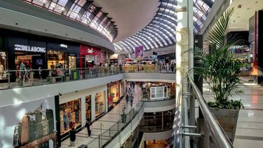 Ropa, electrodomésticos y alimentos: en qué productos la Argentina sigue siendo cara en dólares.