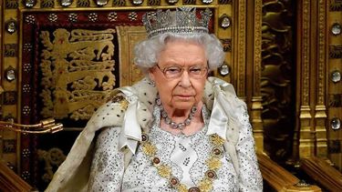 La reina Isabel tiene Covid-19
