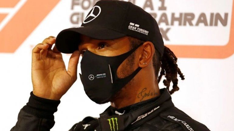 Lewis Hamilton dio positivo por coronavirus