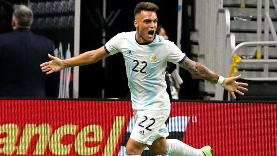 Argentina goleó 4 a 0 a México en un amistoso internacional