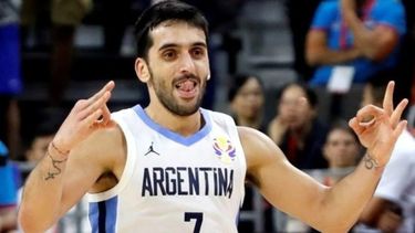 Campazzo seguirá jugando en la NBA.