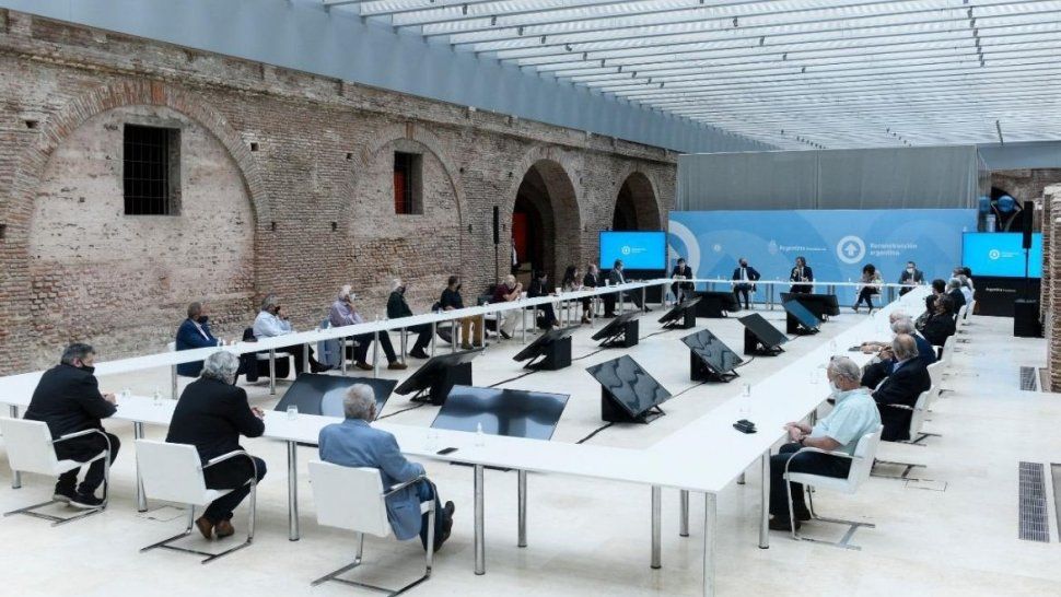 el gobierno ratifico paritarias sin techo y sindicatos pidieron control a formadores de precios