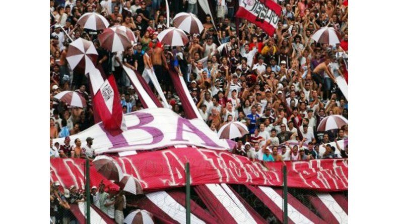 Hinchada "granate"