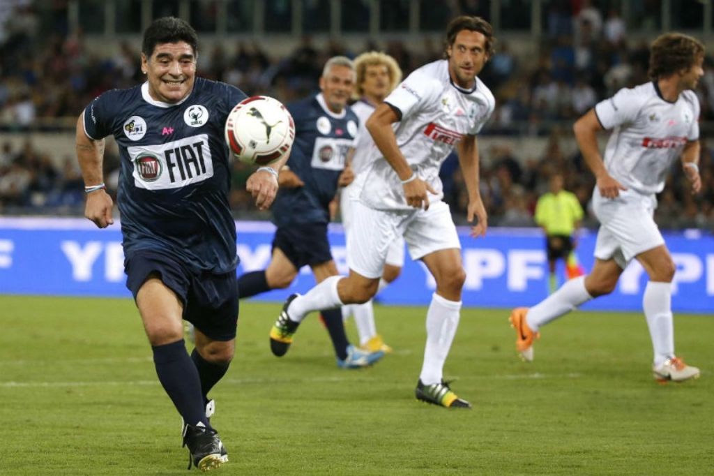 Maradona en el partido x la paz