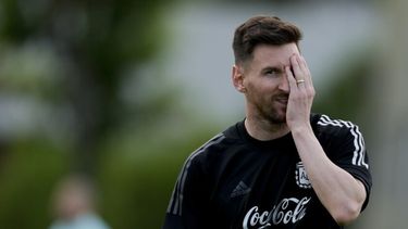 Lionel Messi se entrenó a la par del grupo y hay optimismo.&nbsp;
