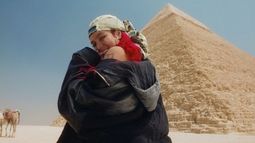 Karol G dio a conocer su nuevo tema llamado Cairo.