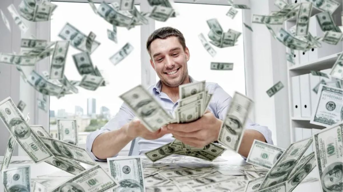 de dónde es y cuánto ganó