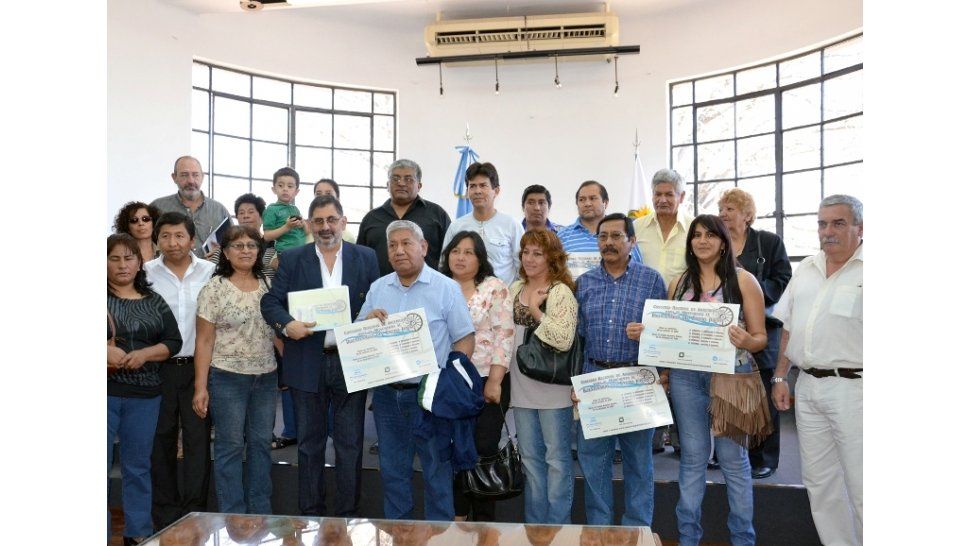Concurso "Monumento al E