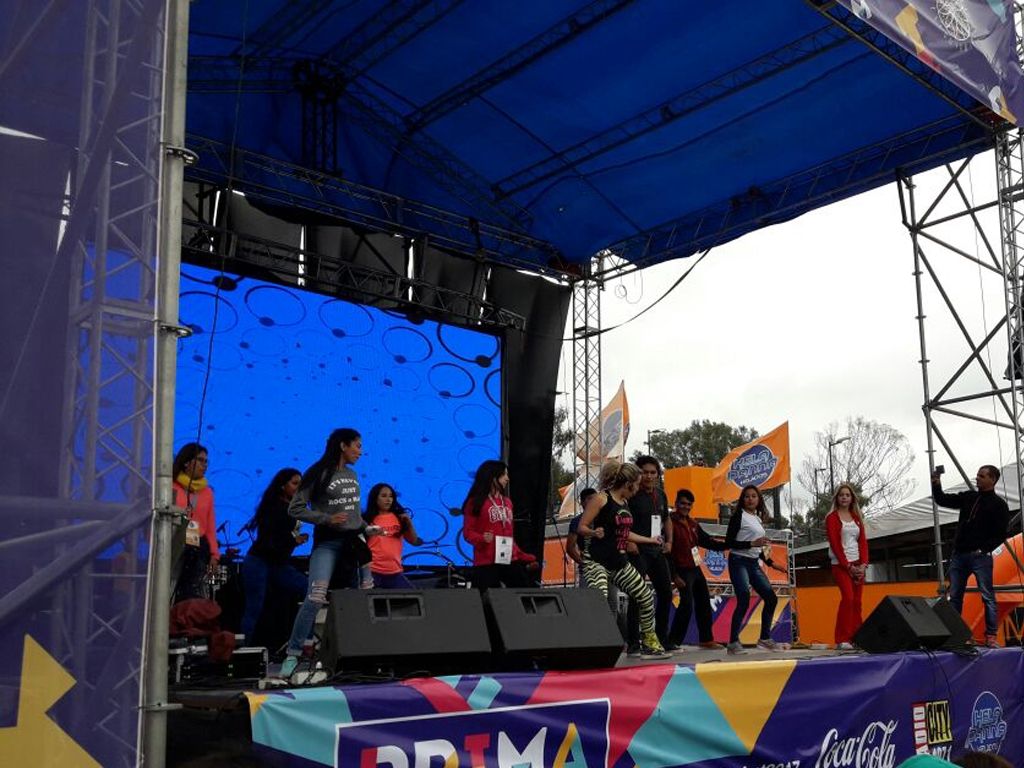 La zumba hace bailar a todos