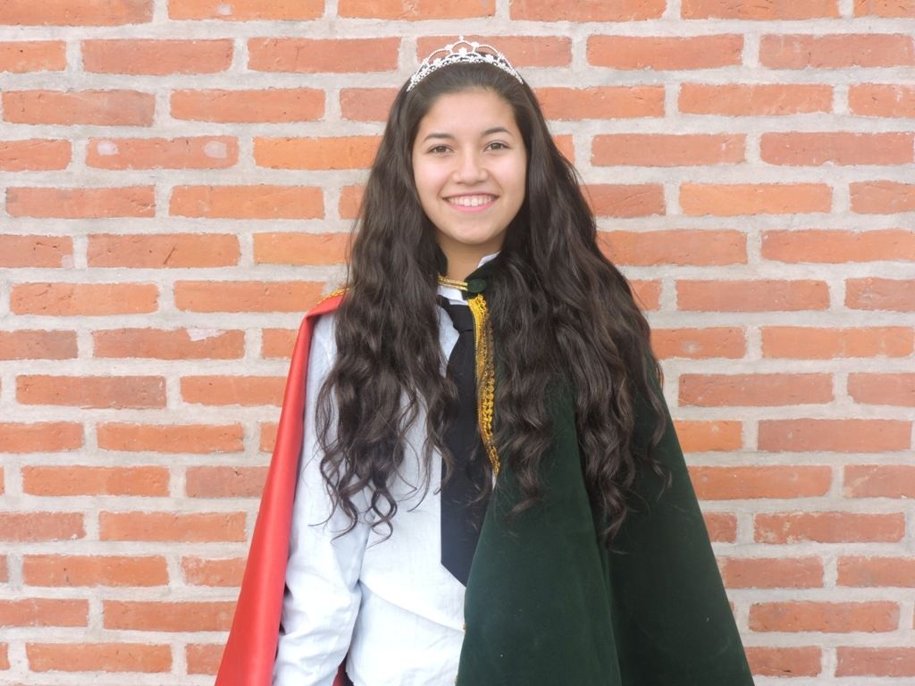 Ester Ojeda - Reina Saliente