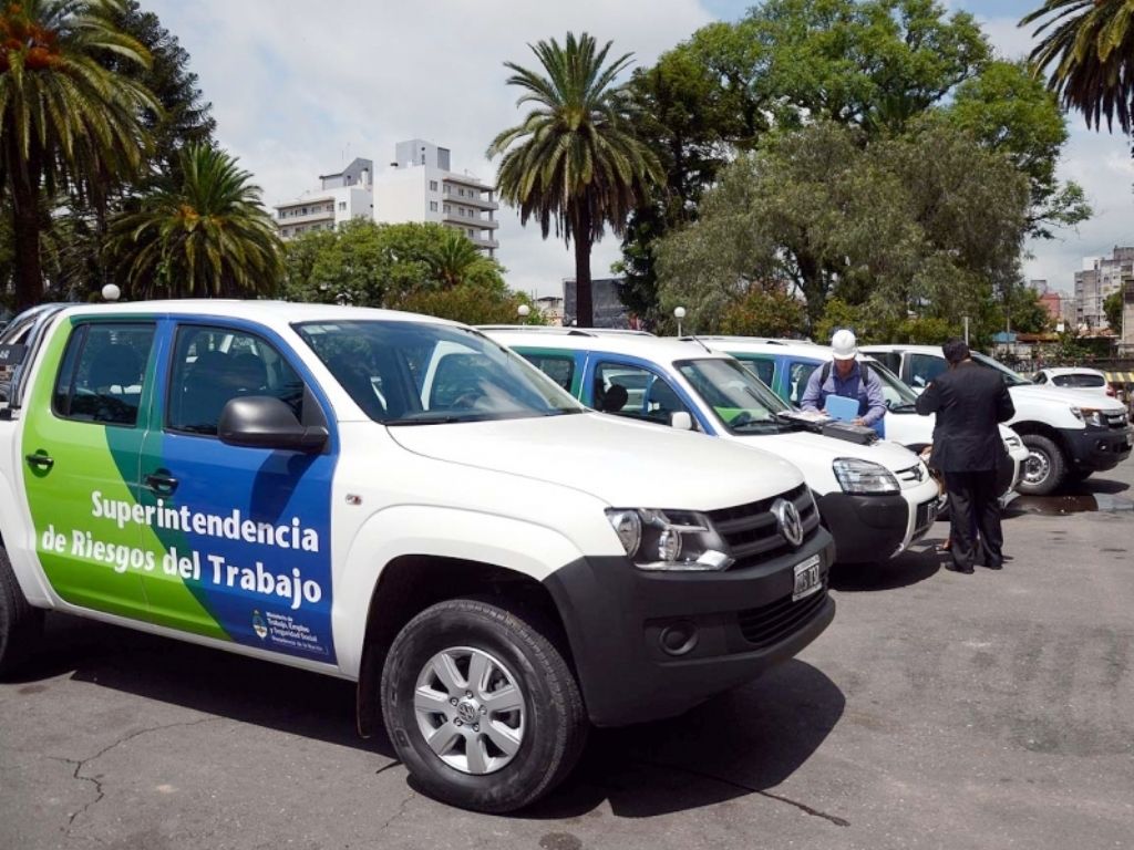 Gobierno entregó equipamiento