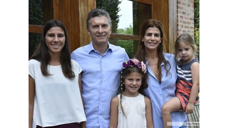 Macri junto a Iara y Kala
